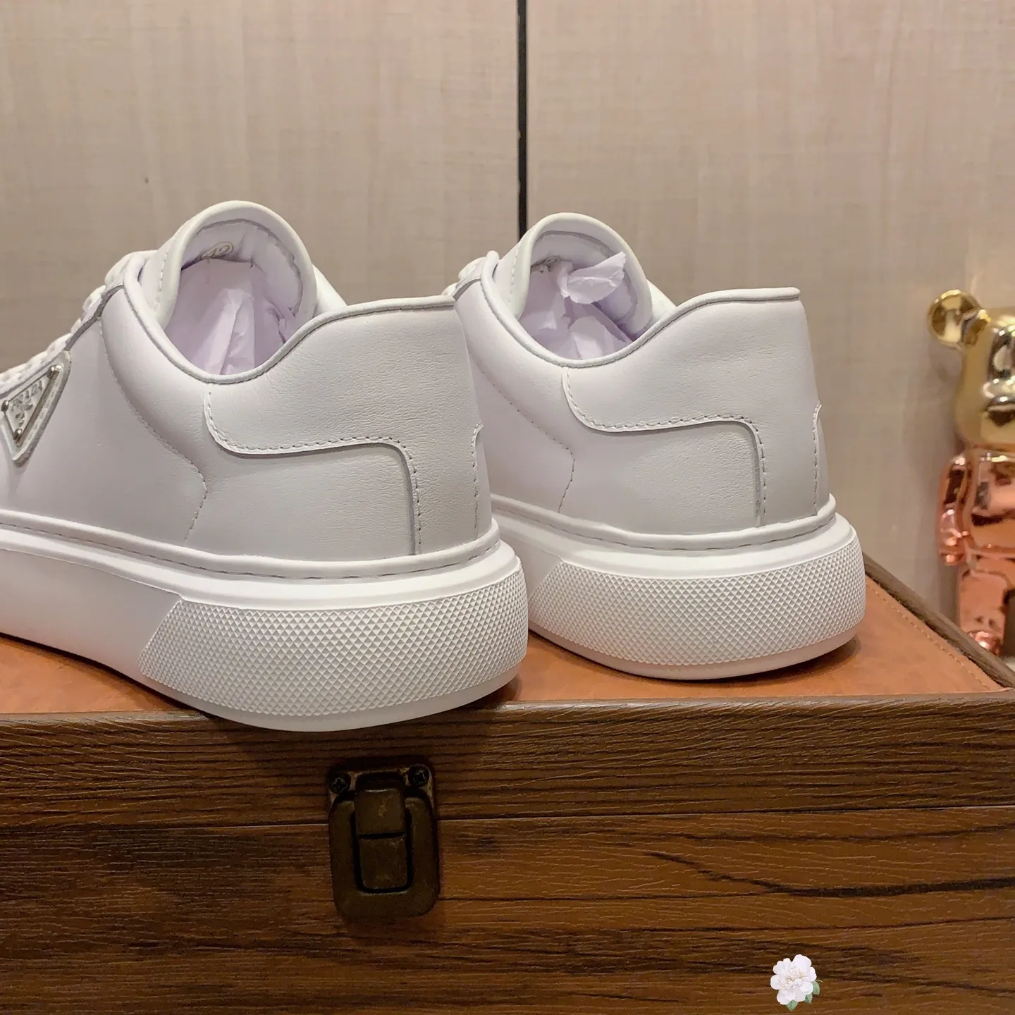 Men's men's shoes💰460💰💰🎩🎩[Lightning][Lightning] "PRADA*" The latest and most popular casual shoes, top brand [seduce] luxury ~ purchasing agency, top ~ quality. [Strong] The upper is made of imported breathable cowhide with material ➕ breathable sheepskin feet (•) and fine workmanship. The original stylish and stylish soft rubber wear-resistant and non-slip outsole is light and comfortable on the feet. The real thing looks better when photographed in person. 0128: Size: 38-44, 45 sizes can be customized, black, white